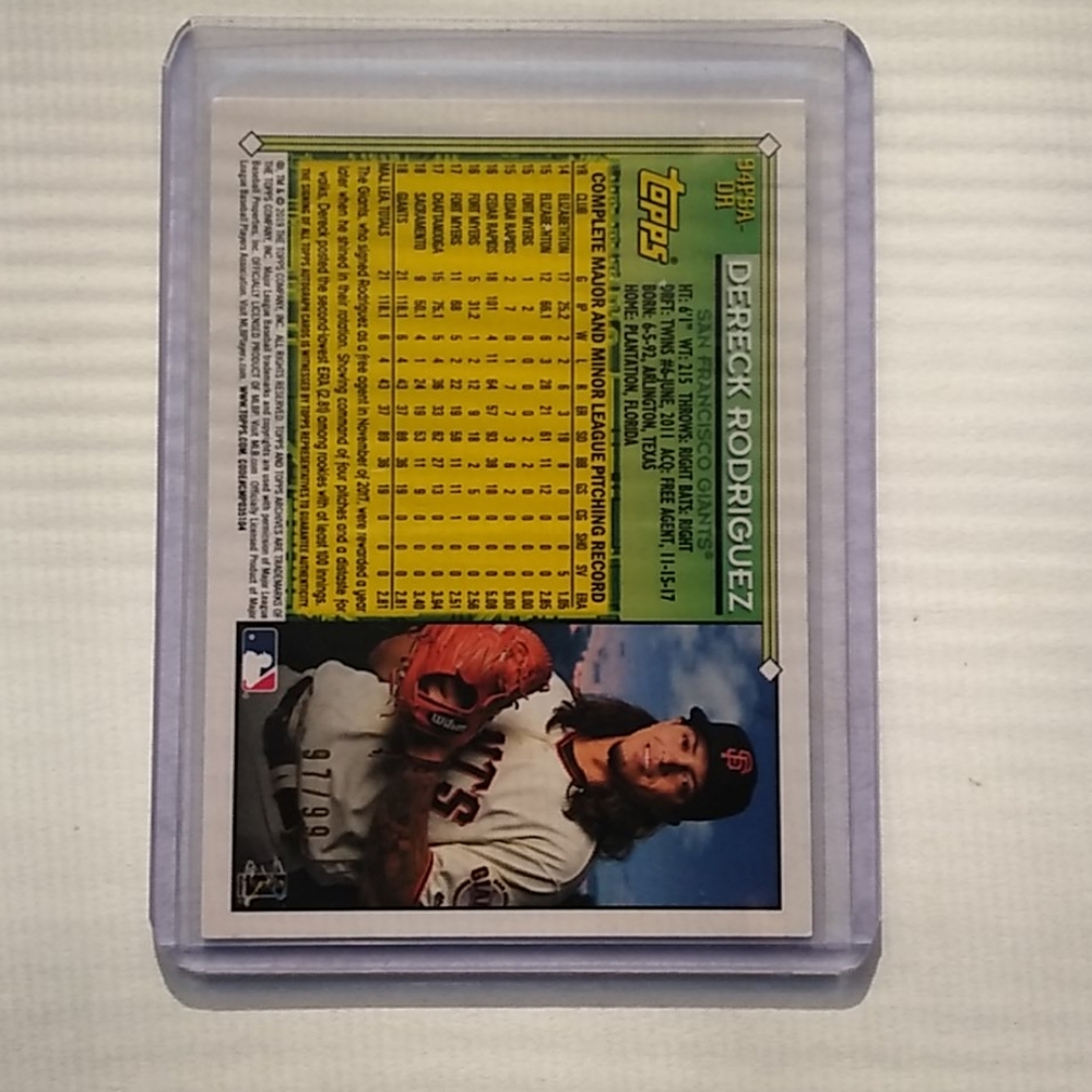 Topps 2019 Dereck Rodriguez Auto SP - Picture 2 of 3